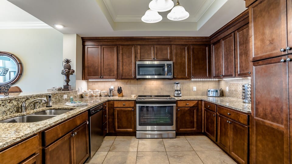 Phoenix Gulf Shores 2202 Kitchen