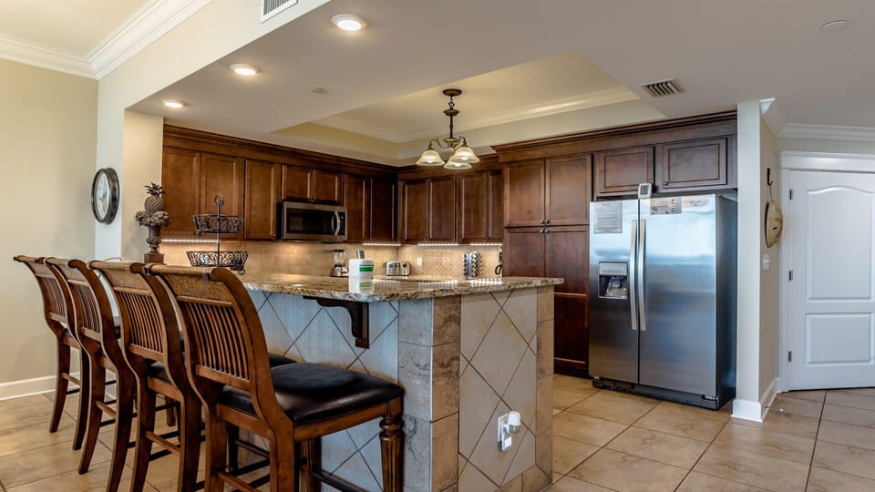 Phoenix Gulf Shores 2202 Kitchen