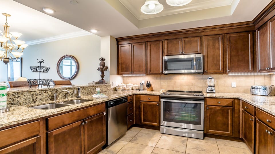 Phoenix Gulf Shores 2202 Kitchen