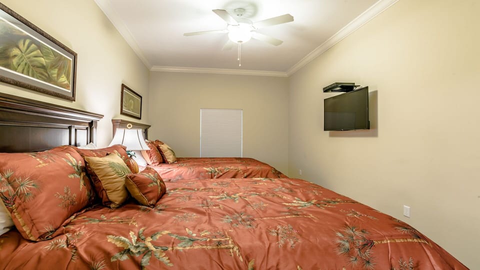 Phoenix Gulf Shores 2202 3rd bedroom