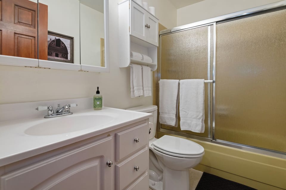Full Bathroom Main Level
