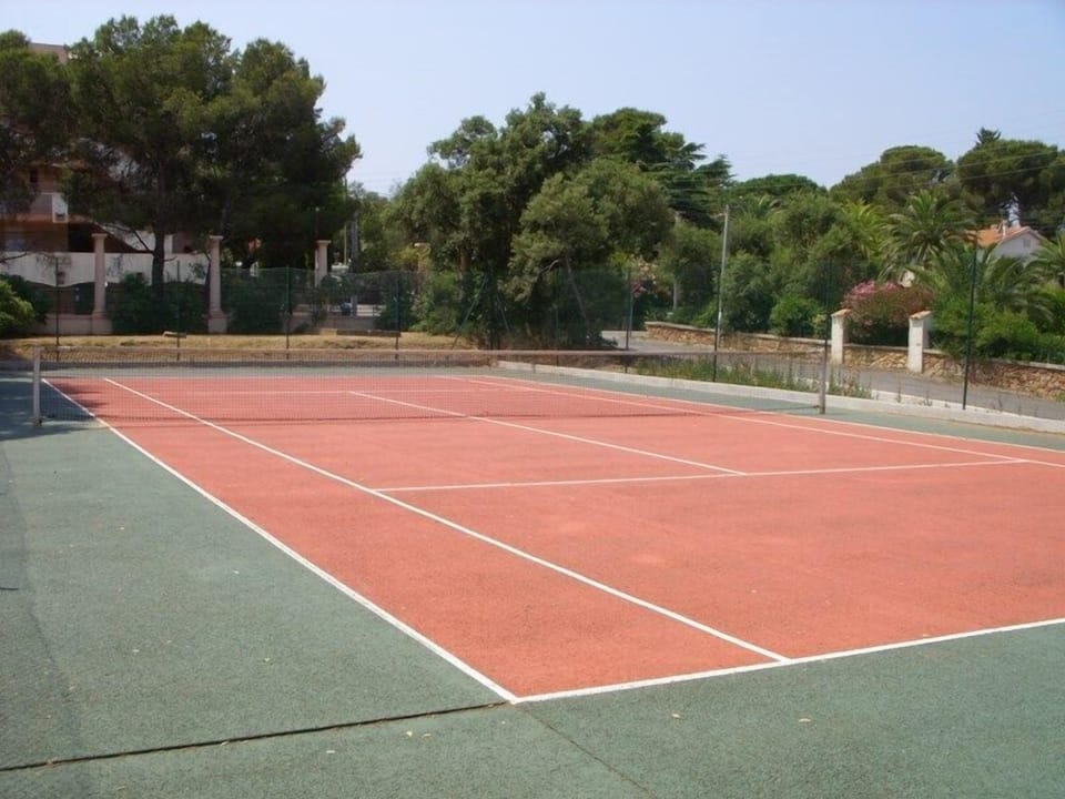 Sport court