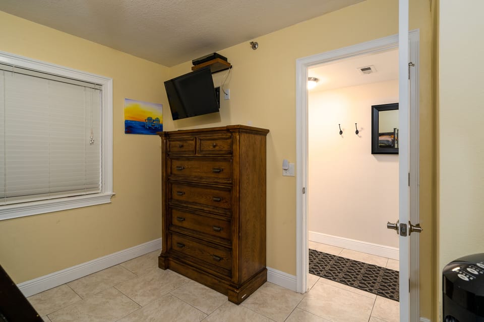 3rd Bedroom with Bunk Beds - added a dresser for extra storage - 