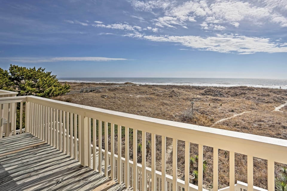 Sunset Beach Vacation Rental | 4BR | 3.5BA | 2,400 Sq Ft | Steps Required