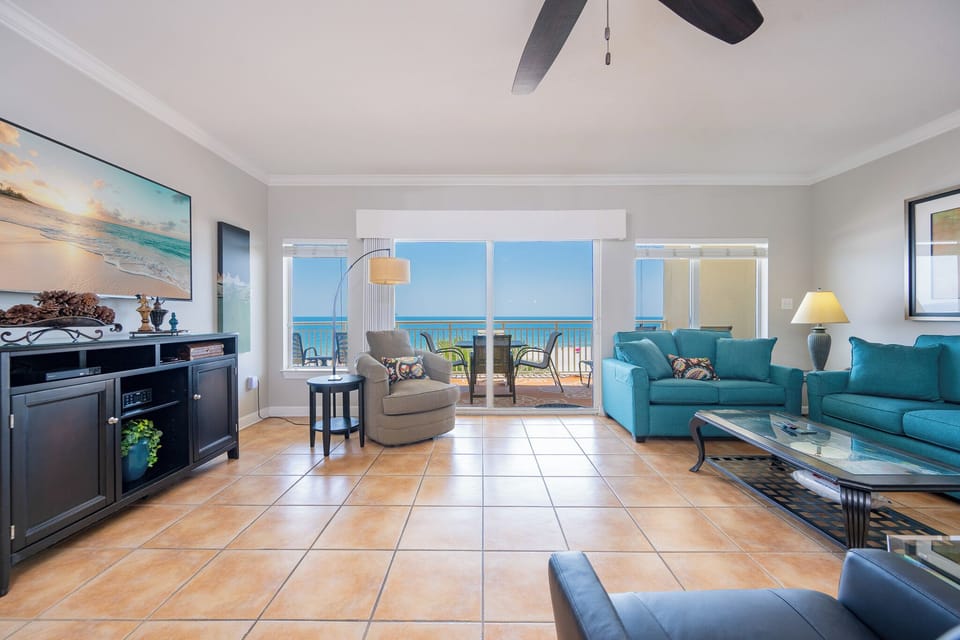Admiral Quarters 402-15