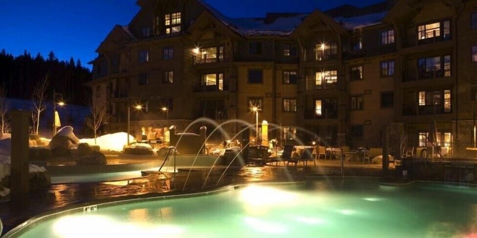 Unwind after your ski day in the outdoor hot tubs while dinner cooks on the BBQ