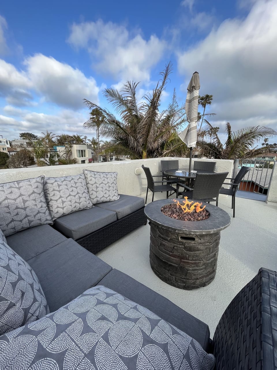 The fire pit adds a special ambiance and warmth to enjoy, relax and enjoy views