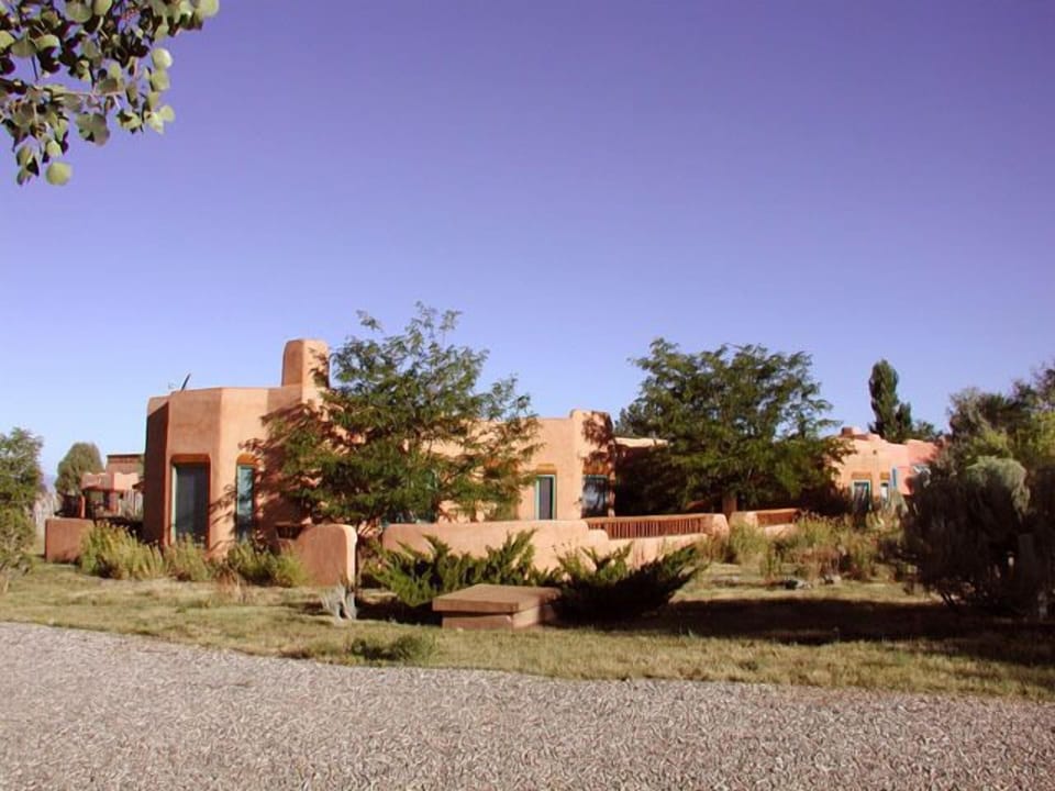 Casa Luminosa Compound - Main house + Guest house - Front exterior of Casa Luminosa