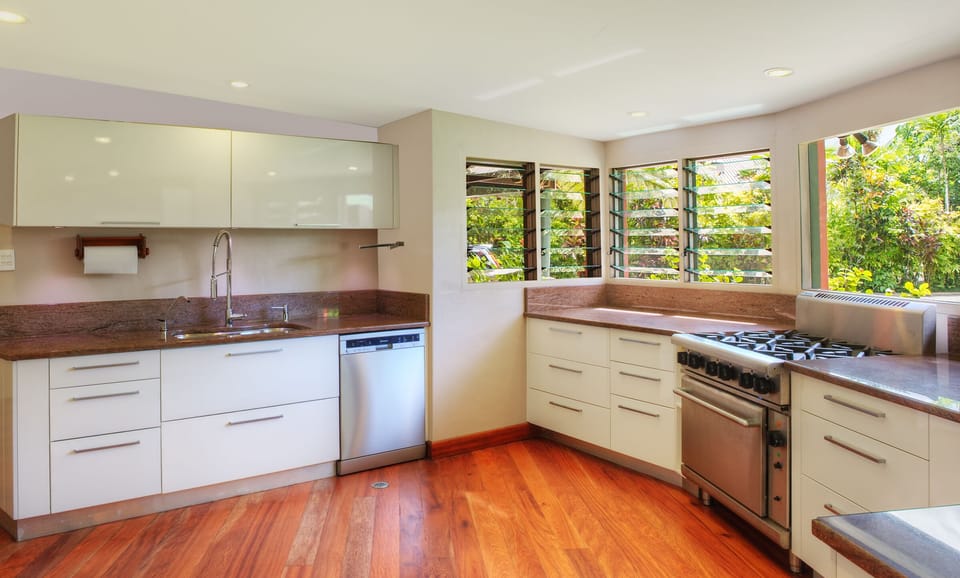 Large commercial kitchen 