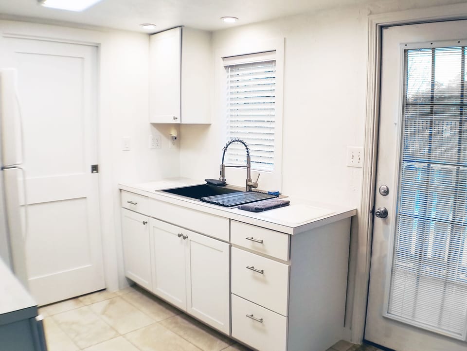 Double sink and very bright kitchen
