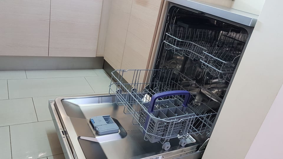 Large dishwasher is always appreciated from busy parents :)