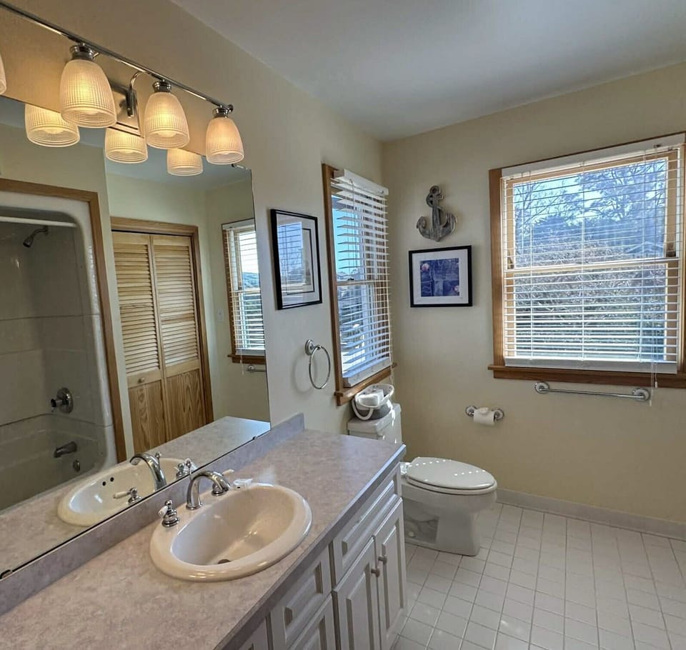 Primary Bath 1, Second Floor