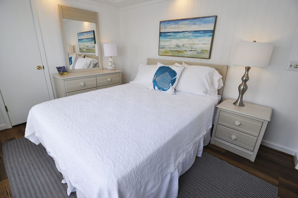 Queen Bed