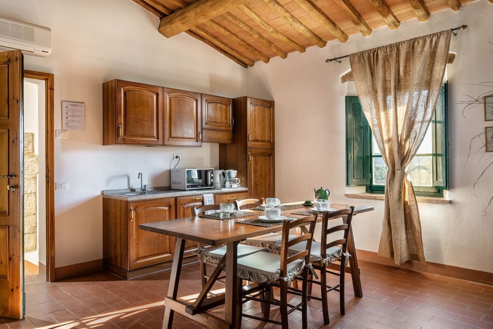 agriturismo-la-papessa-chianti-san-donato-farmhouse-oleandro-diningroom