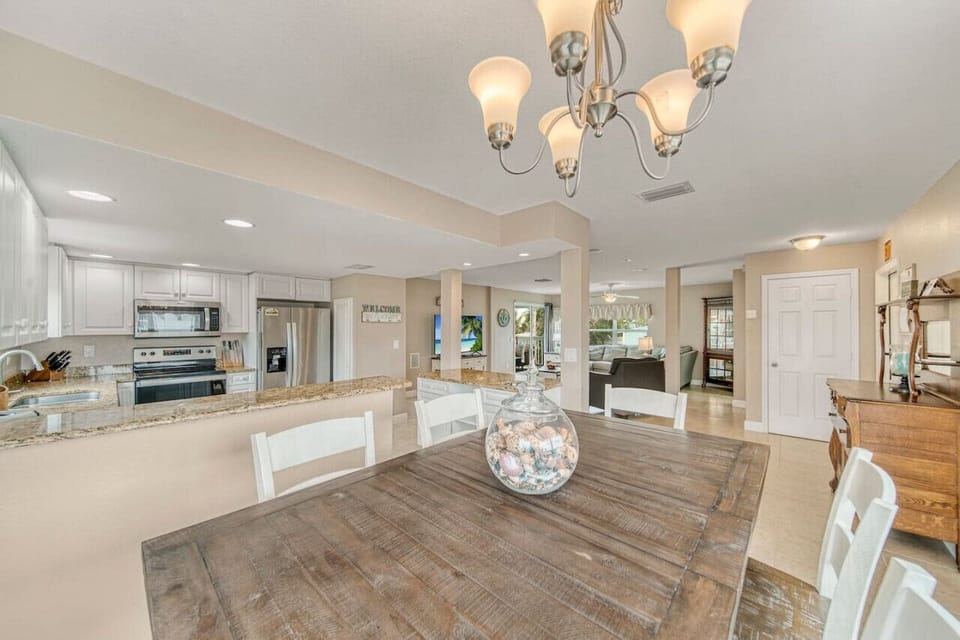 Dining area #1