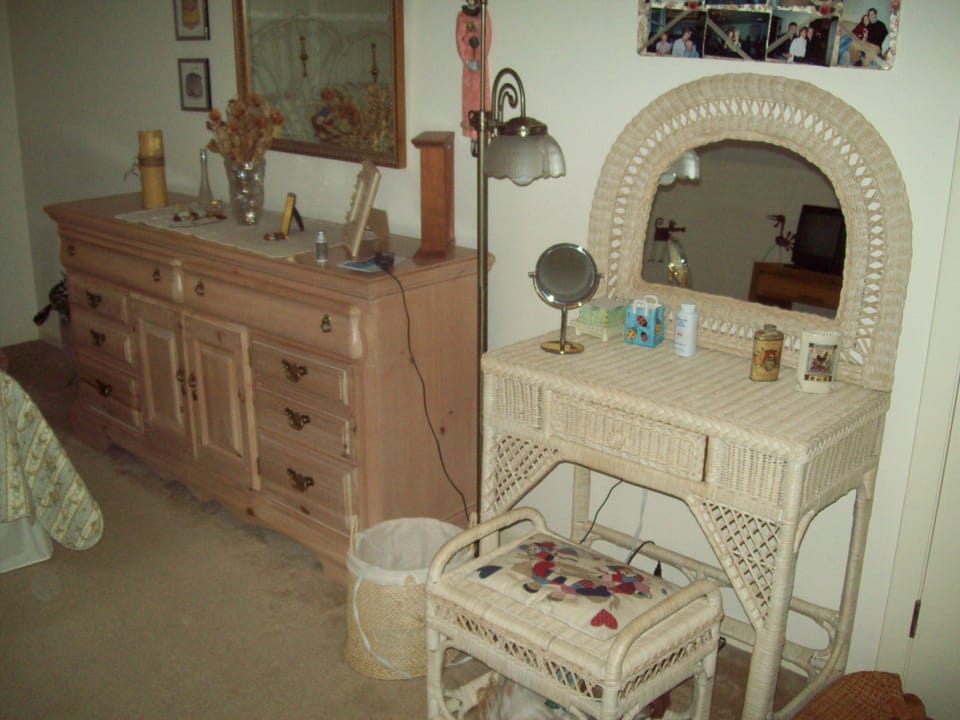 Master Bedroom with Make up table area