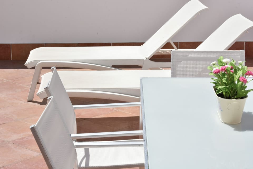 Apartment . 3 bed. 2 bathrooms. Private terrace 50mts. AA. WIFI. Apartment in Canary Islands