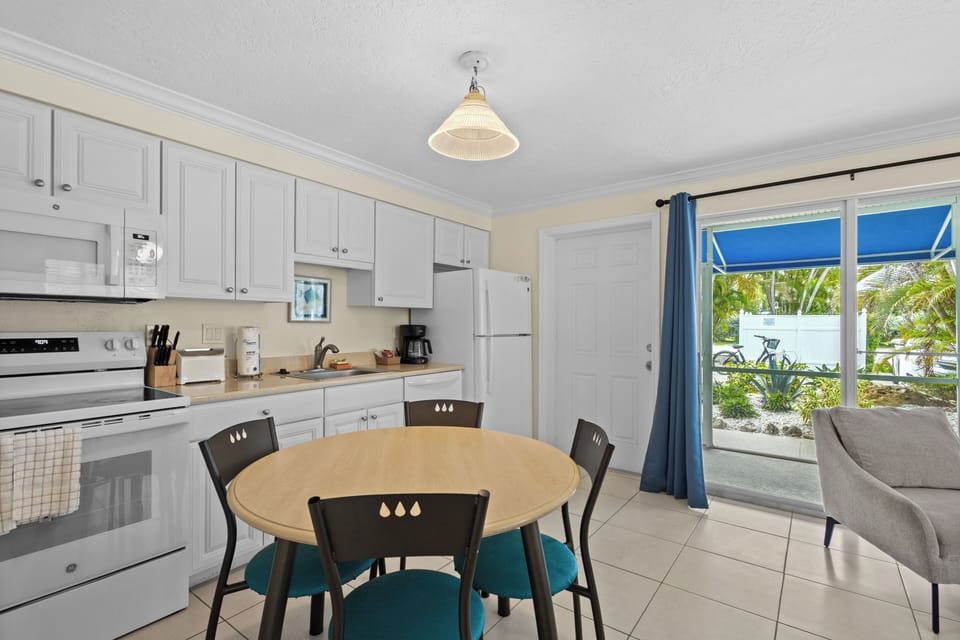 Dining/Kitchen