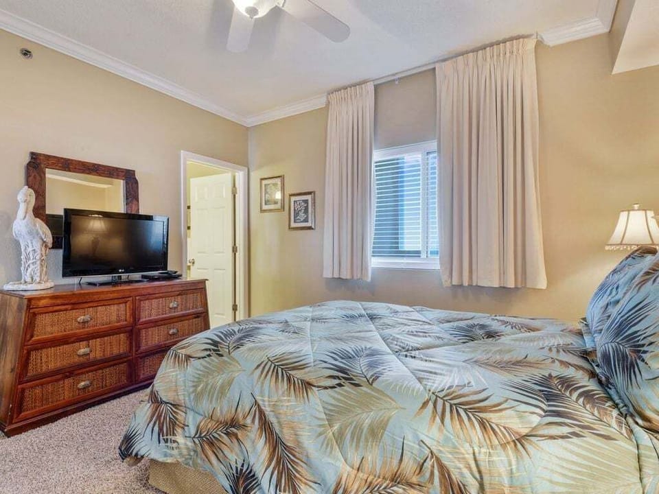 The Queen Guest Room has an HDTV, DVD player and a private adjoining bath!