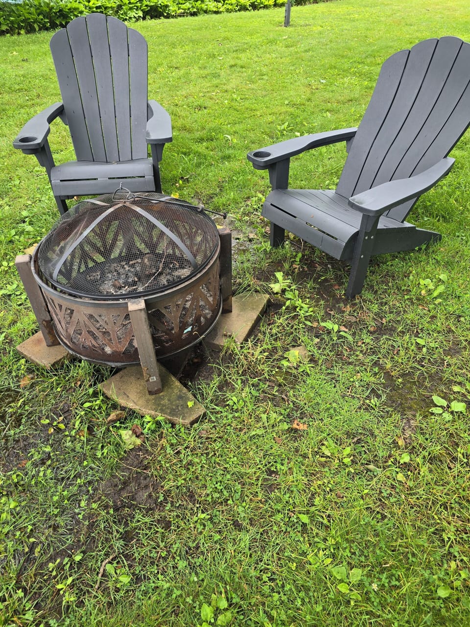 Outdoor fire pit with plenty of chairs
