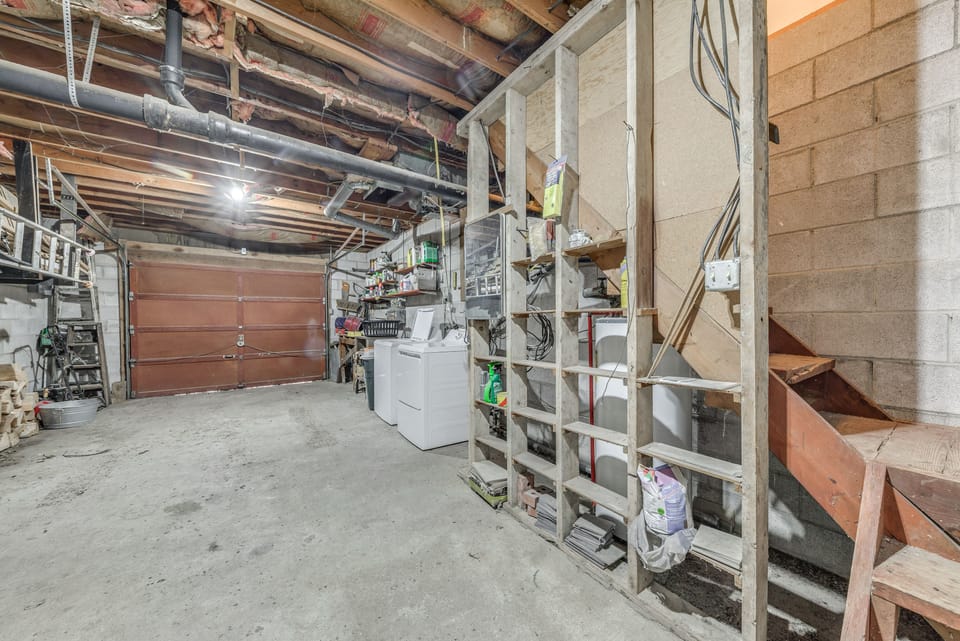 Garage | In-Unit Laundry Machines