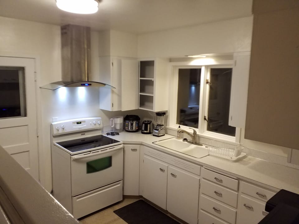  The  Plenty Amenity Kitchen