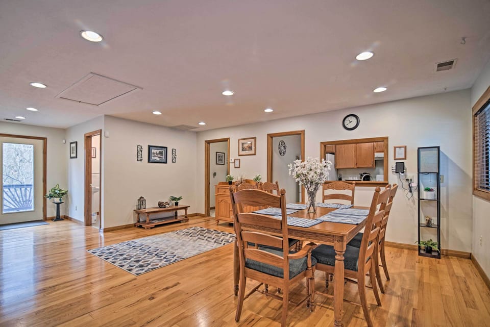 Dining Area | Dishware & Flatware | Queen Futon | Rollaway Twin Bed