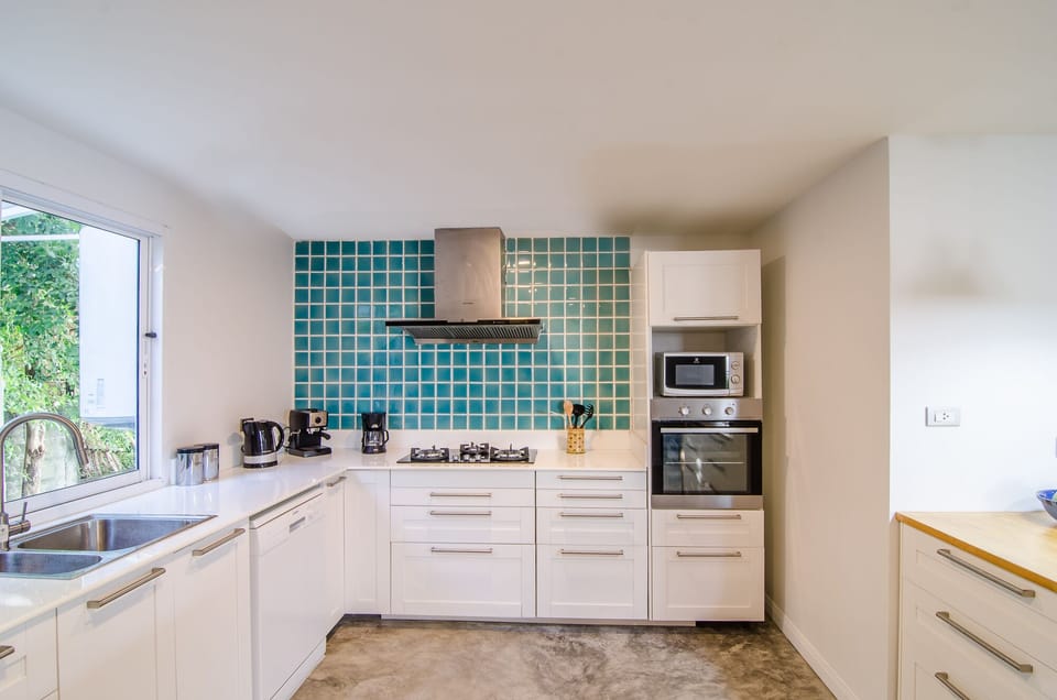 Fully equipped kitchen