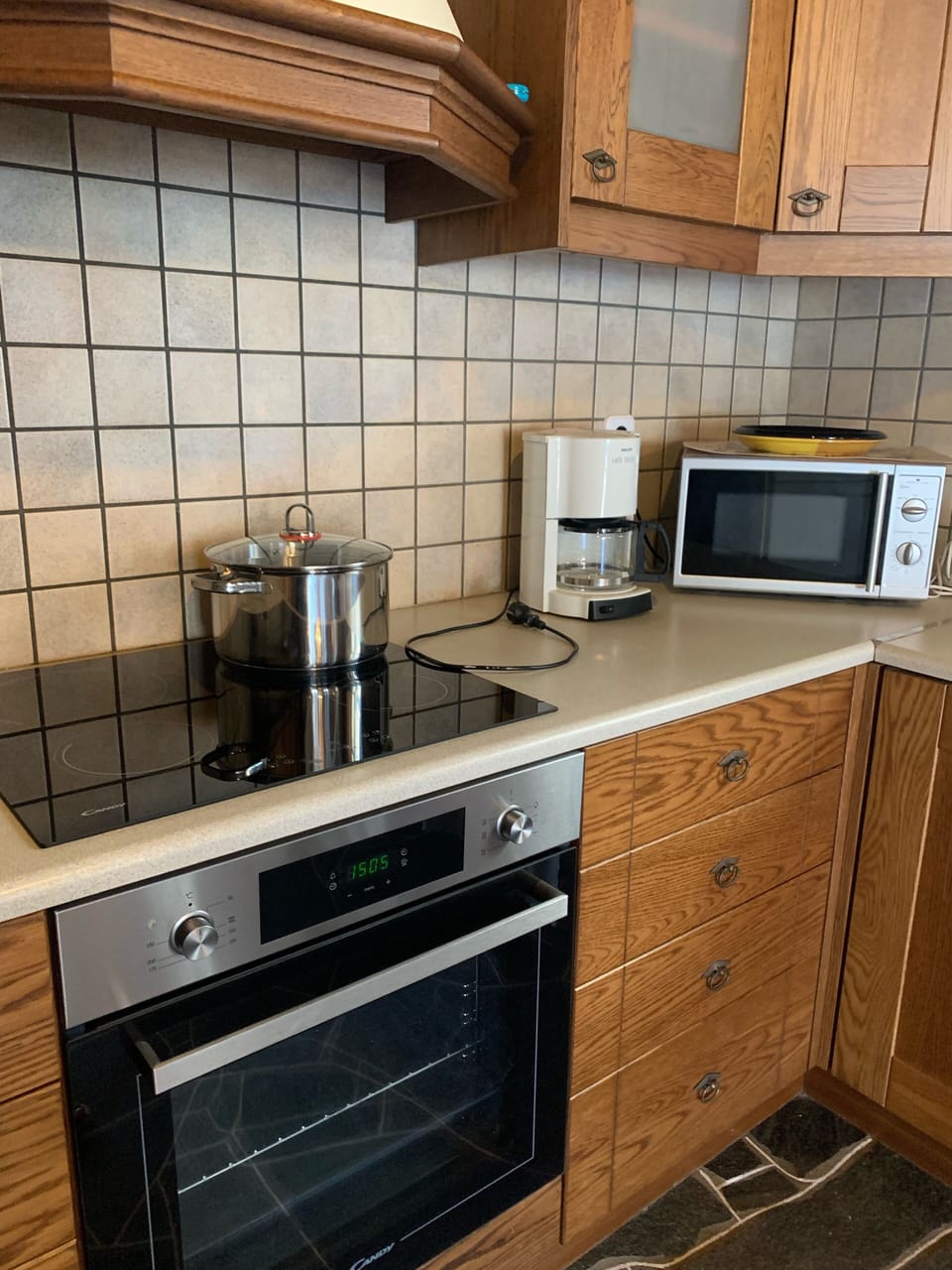 Kitchen equipment 