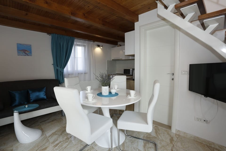 Living room 2