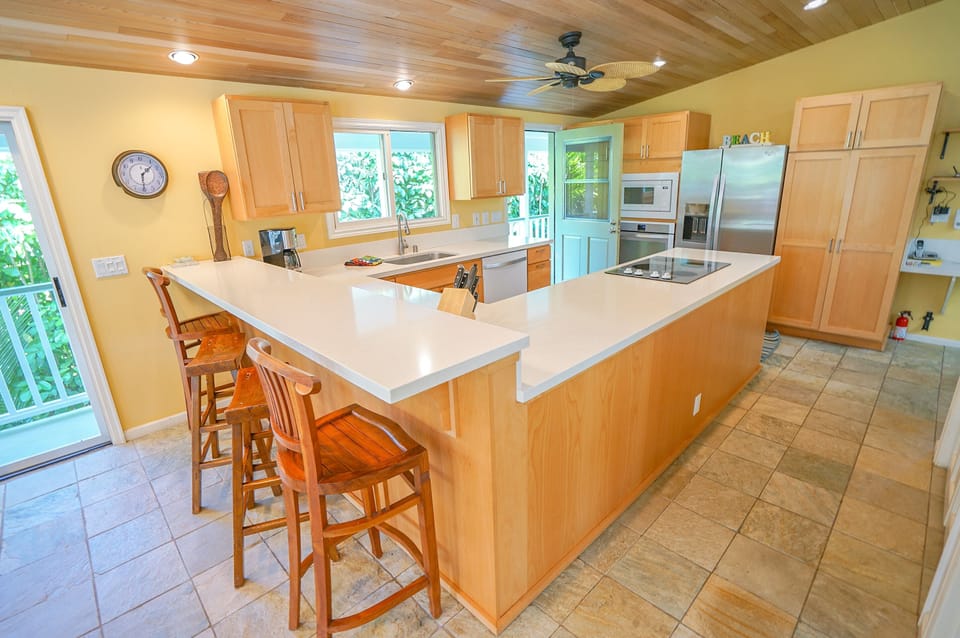 Kitchen bar