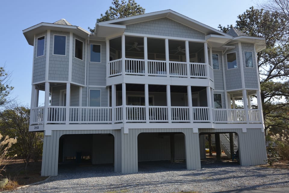 Exterior,Front Elevation,