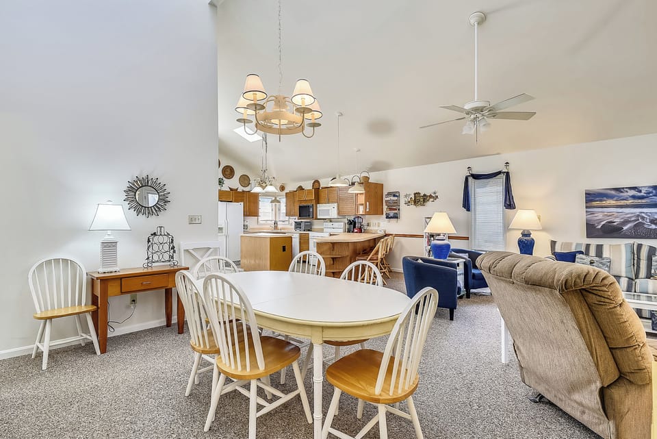 Main Level,Dining Area,