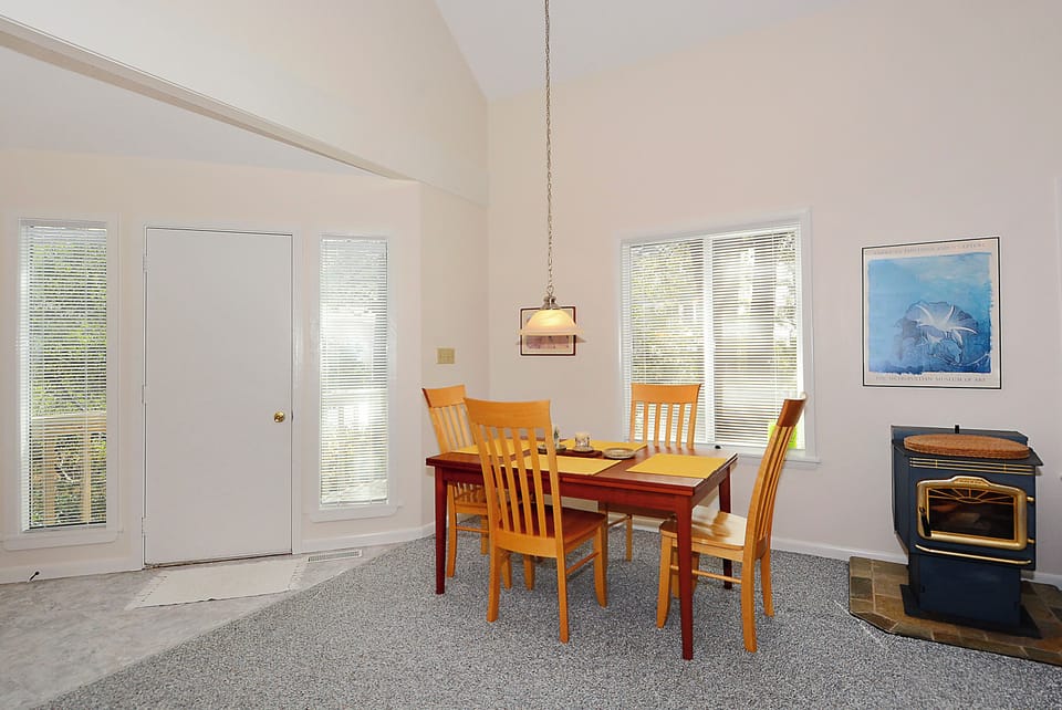 Main Level,Dining Area,