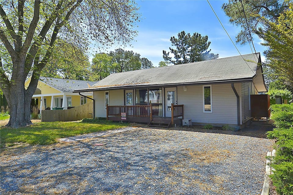 Exterior,Chicago St 114,