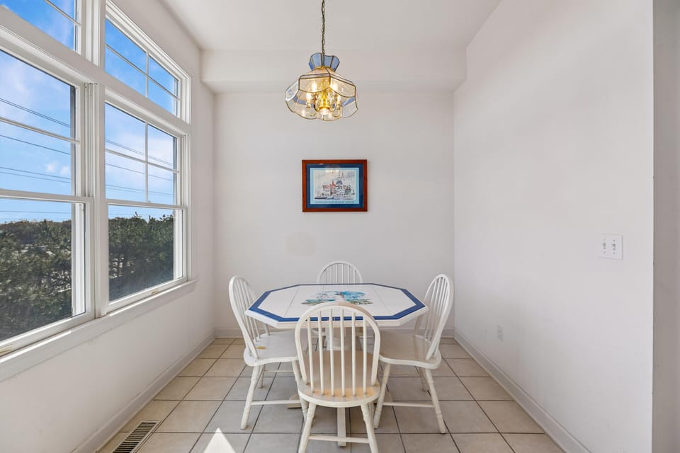 Group,Breakfast Room,