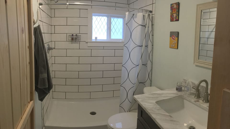 Master bath 