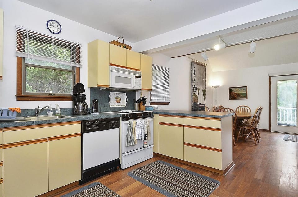 Main Level,Kitchen,