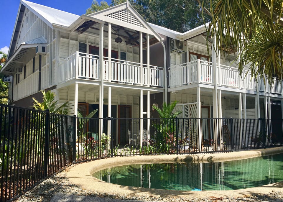 Classic Queenslander Overlooking the Pool