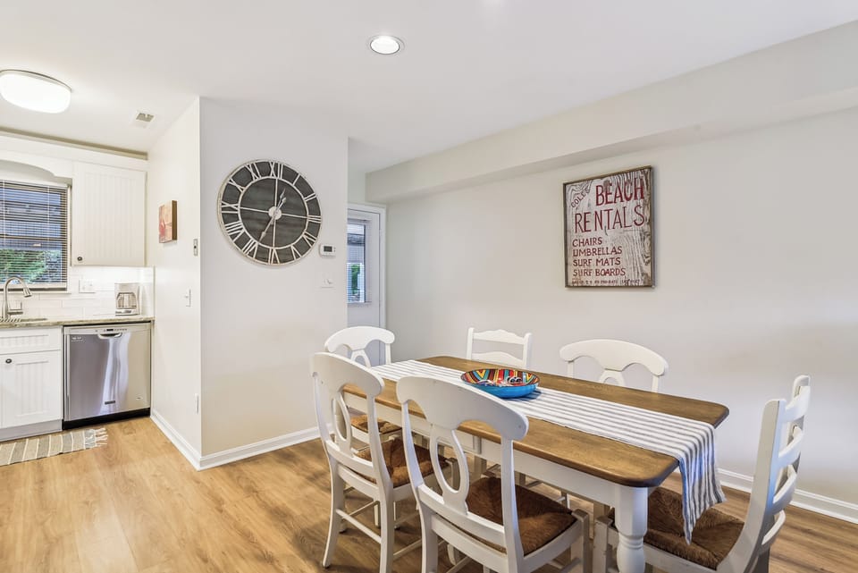 Main Level,Dining Room,