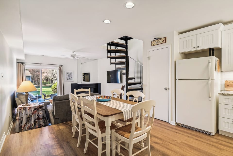 Main Level,Dining Room,