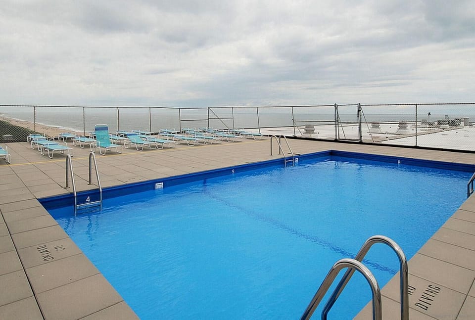 ,Henlopen Pool,