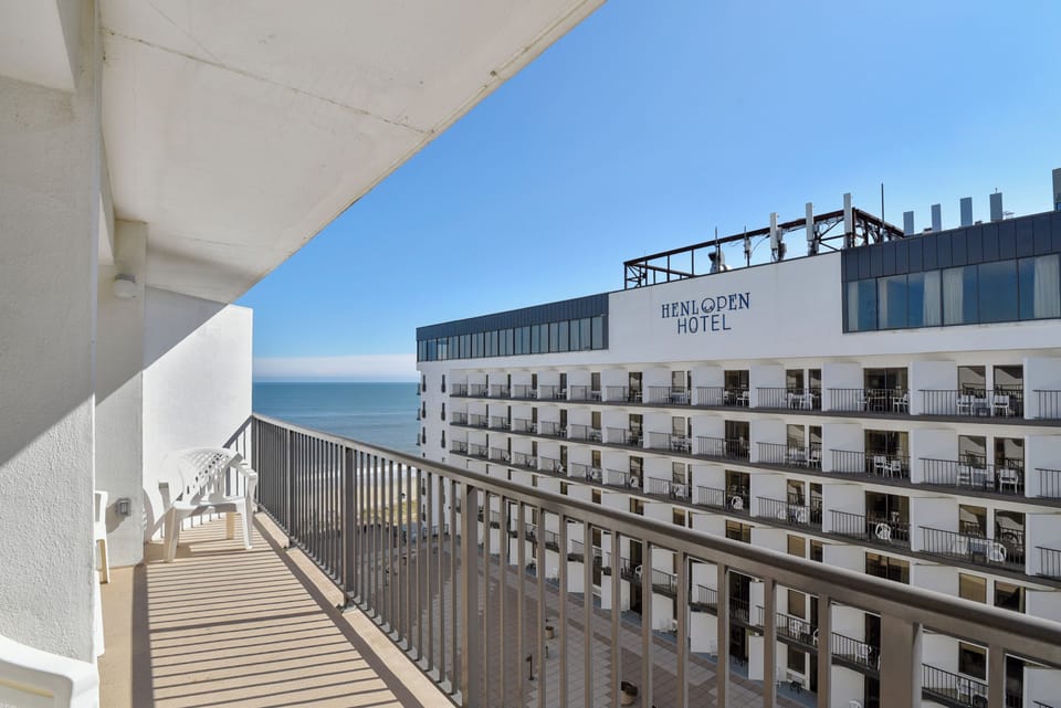 Floor Plan,Balcony,