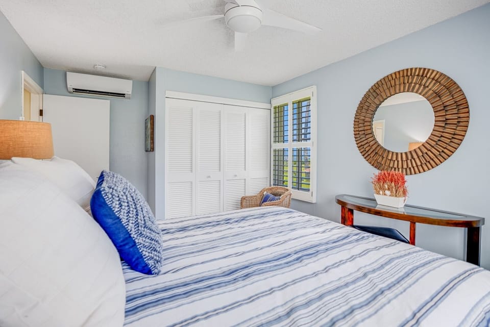 Guest Bedroom with Queen Bed, AC