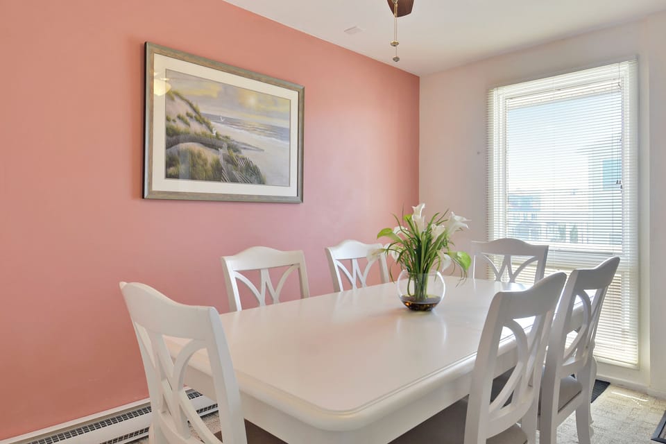 Main Level,Dining Area,