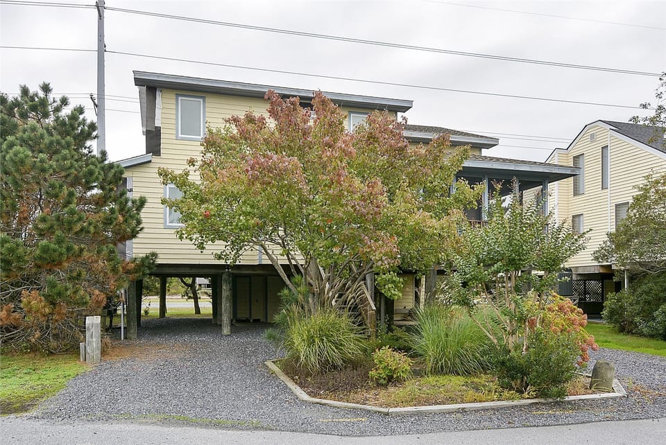 Exterior,Front Elevation,