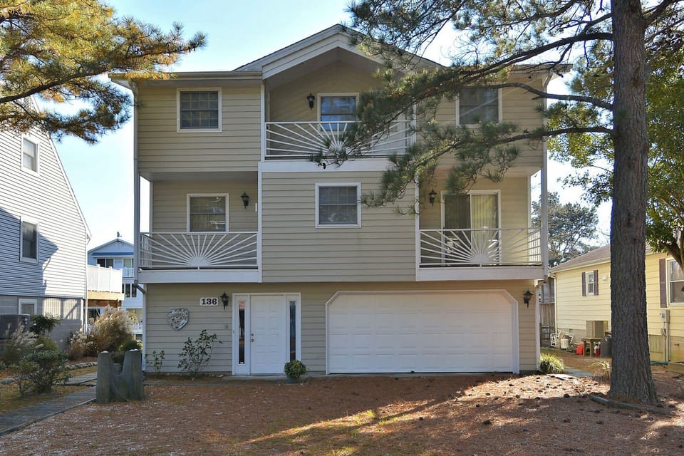 Exterior,Front Elevation,