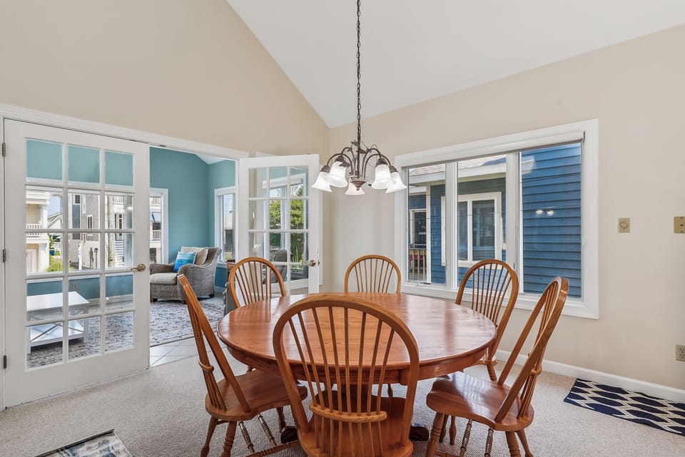 Main Level,Dining Area,