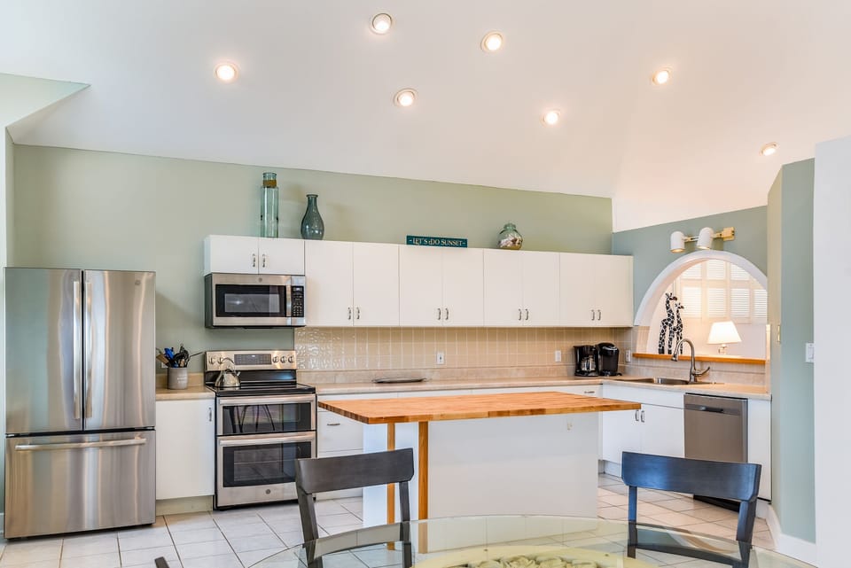 RF10: Sunset Sanctuary | Top Level Kitchen