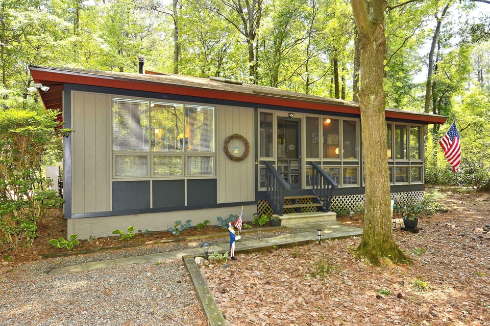 Exterior,Front Elevation,